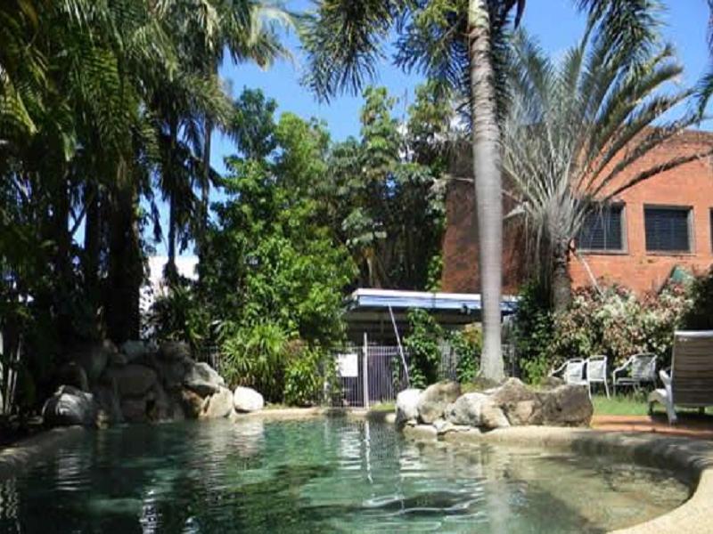 Reef Backpackers Hostel แคนส์ ภายนอก รูปภาพ