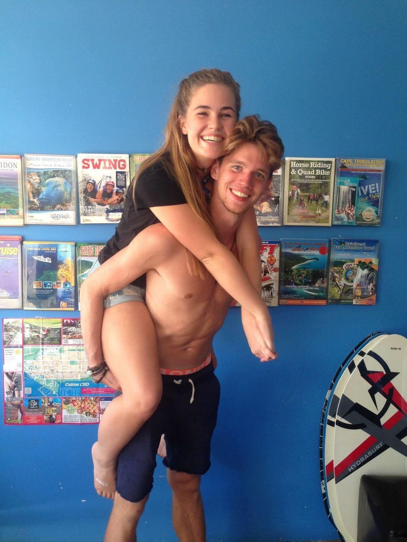 Reef Backpackers Hostel แคนส์ ภายนอก รูปภาพ