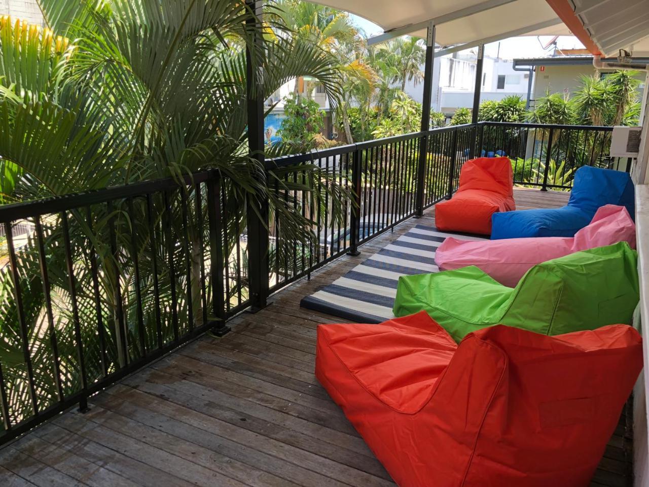 Reef Backpackers Hostel แคนส์ ภายนอก รูปภาพ
