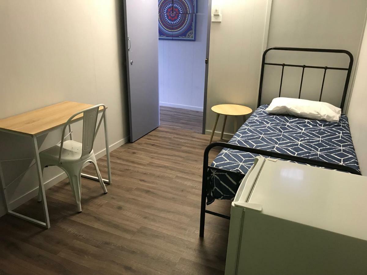 Reef Backpackers Hostel แคนส์ ภายนอก รูปภาพ