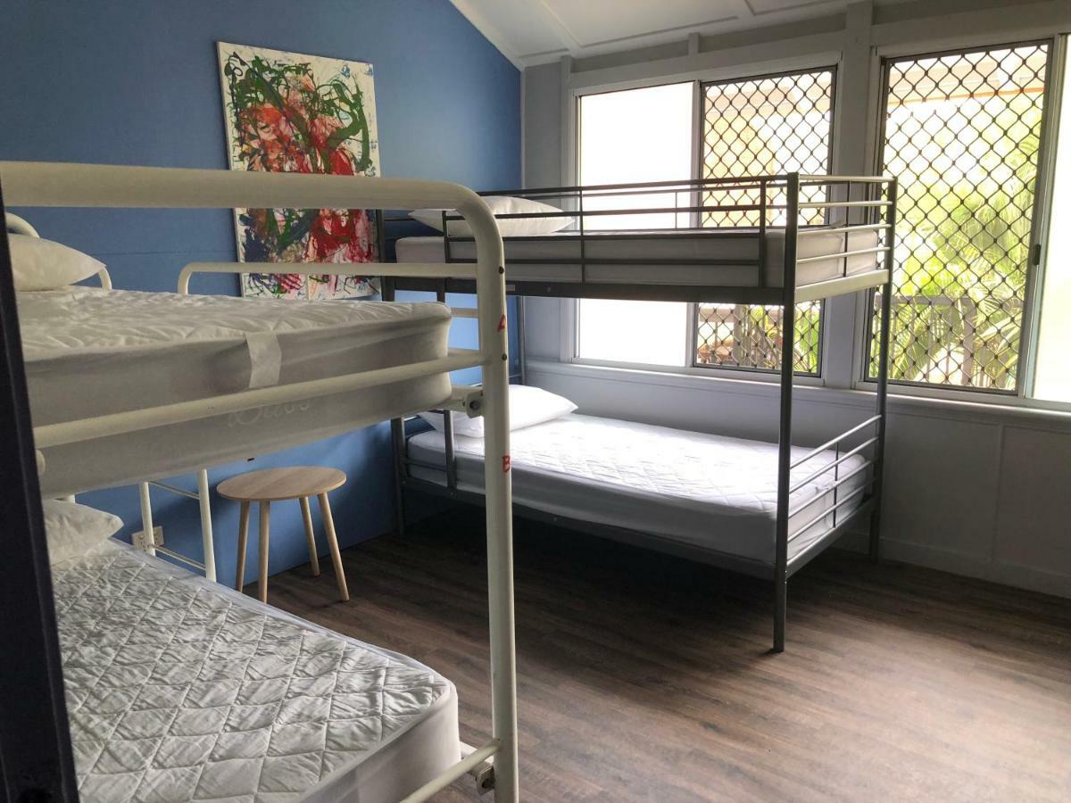 Reef Backpackers Hostel แคนส์ ภายนอก รูปภาพ